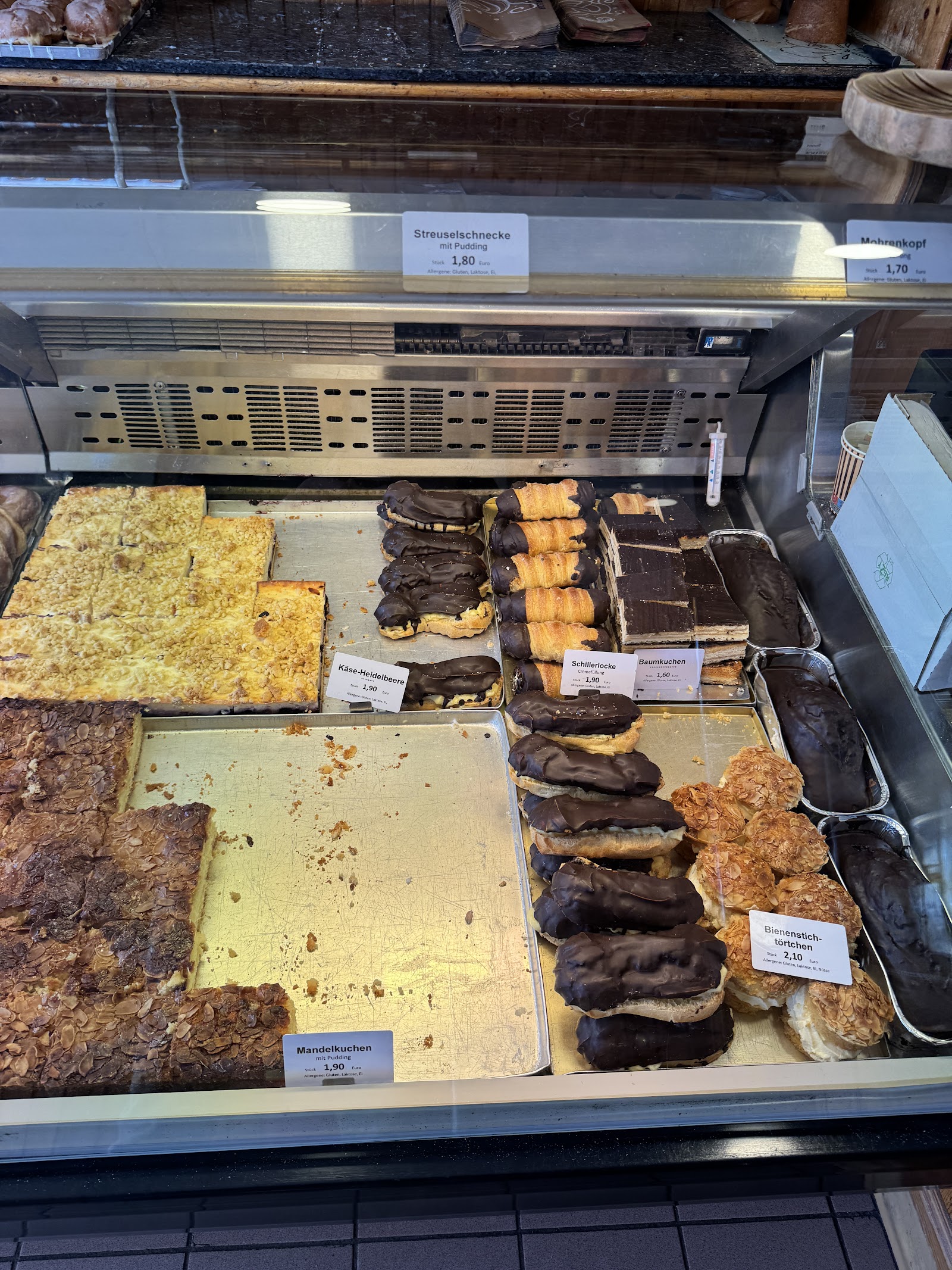 Hochzeitstorte von der Bäckerei Schmidt